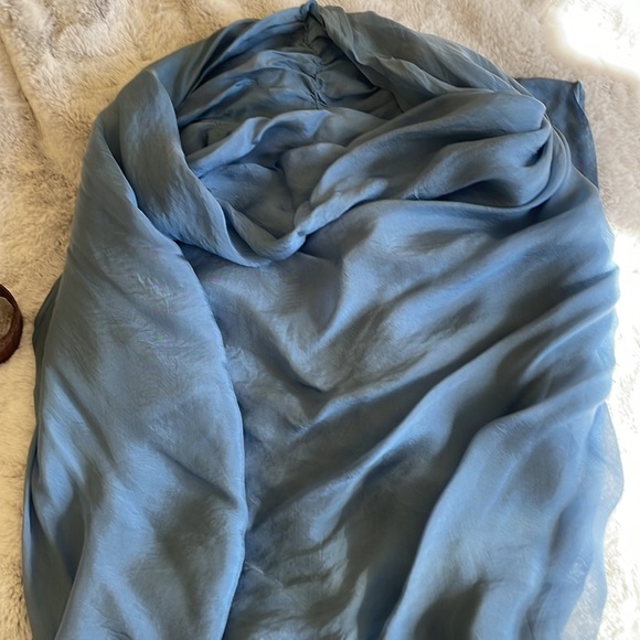 Silk cowl blue tunic - Picture 3 of 5